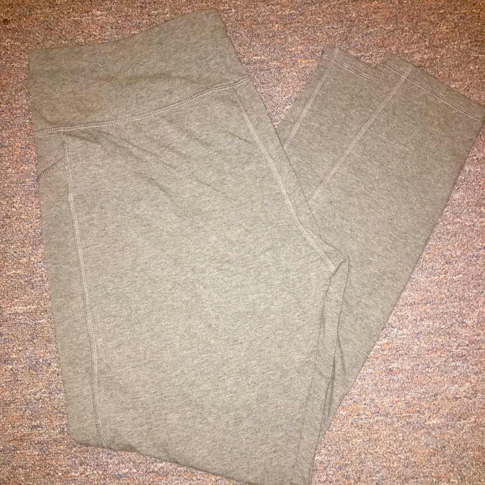 NEW Gray high waist moisture wicking leggings (XL)
